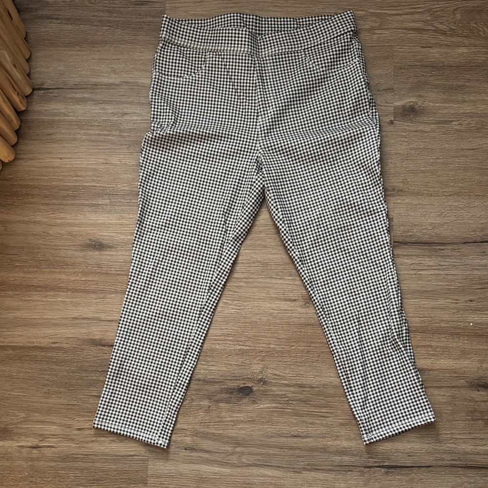 Time and Tru Black and White Checkered Pants - Picture 1 of 3